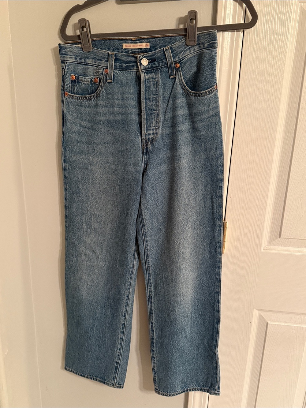 Levi’s Premium Ribcage Straight Ankle Jean 26